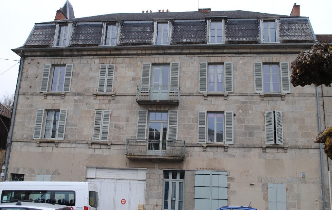 Aubusson Immobilier : Building | AUBUSSON (23200) | 397 m2 | 171 200 € 