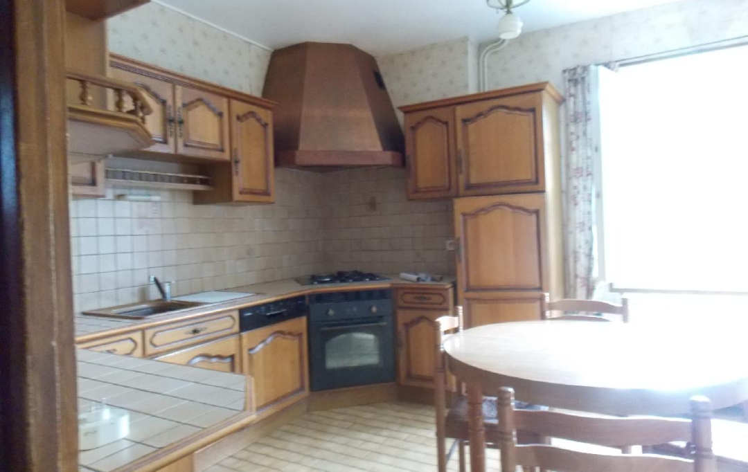 Aubusson Immobilier : Maison / Villa | SAINT-MEDARD-LA-ROCHETTE (23200) | 175 m2 | 115 500 € 